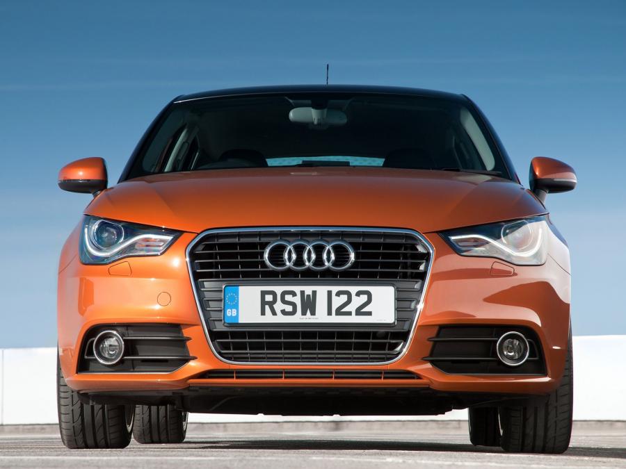  Audi A1 Sportback TDI (8X) 2012 года  (UK) (фото 11 из 13)